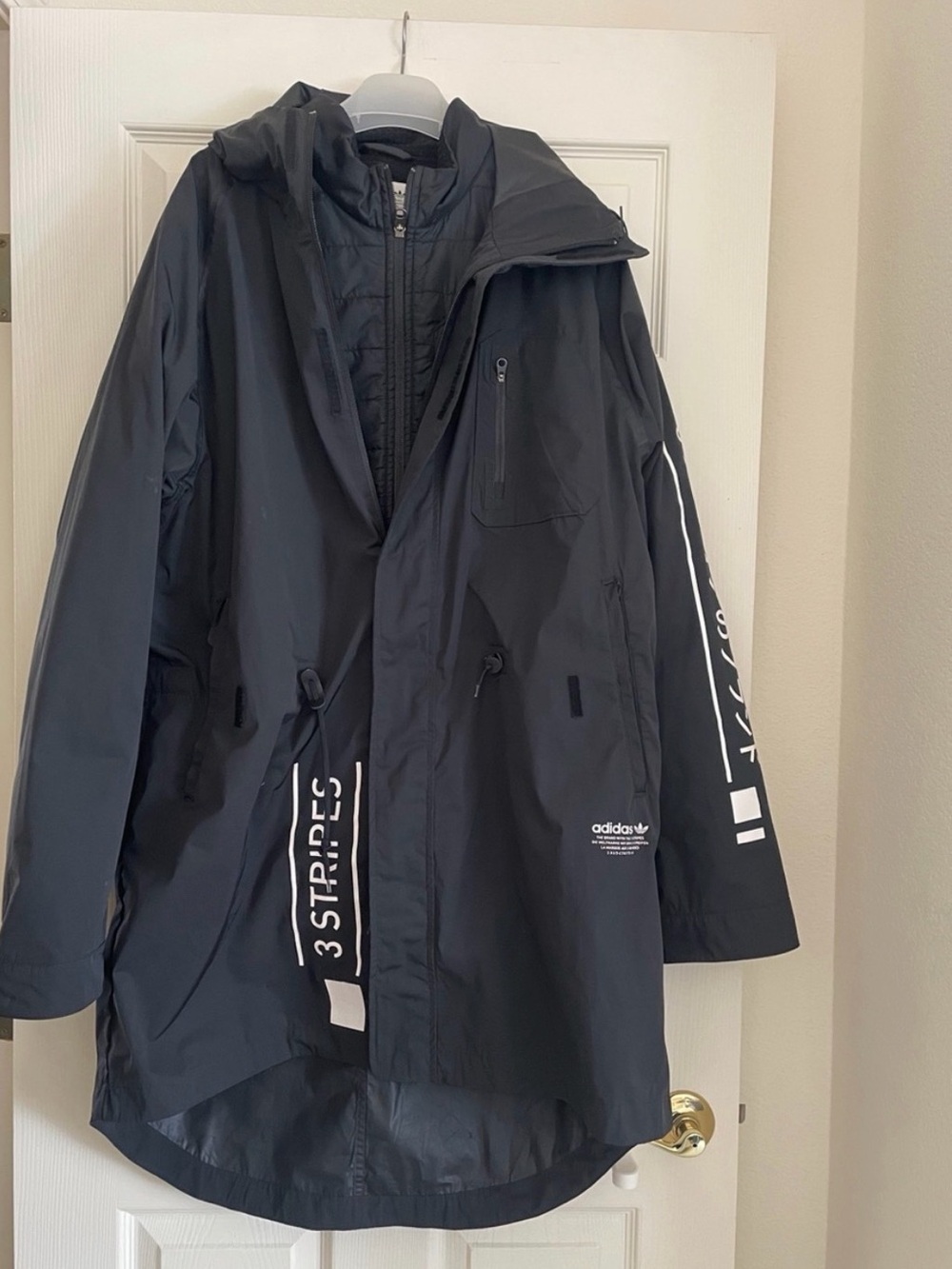 Adidas Ski & Outdoor Jacket – Men’s L- Great for Skiing or Everyday Wear